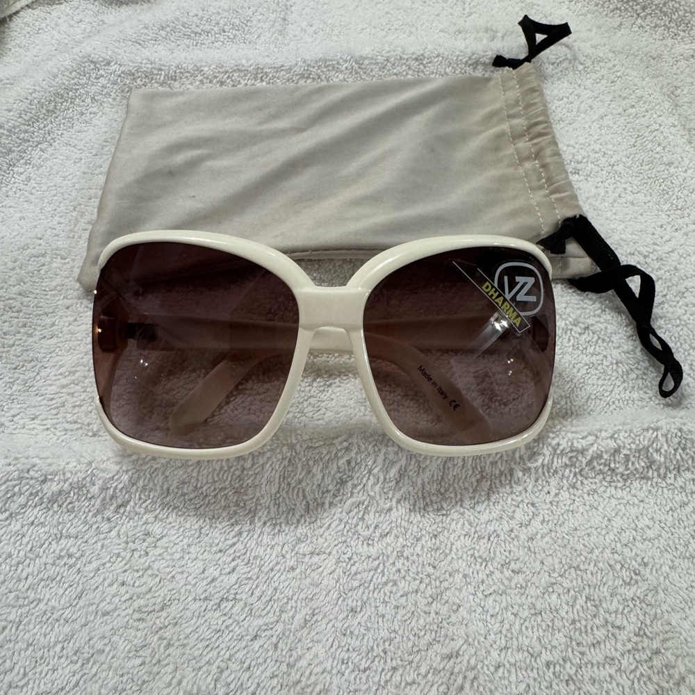 Izod Women's Cream Sunglasses